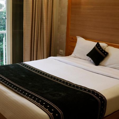 The Myriad Hotel Bhayandar Exterior foto