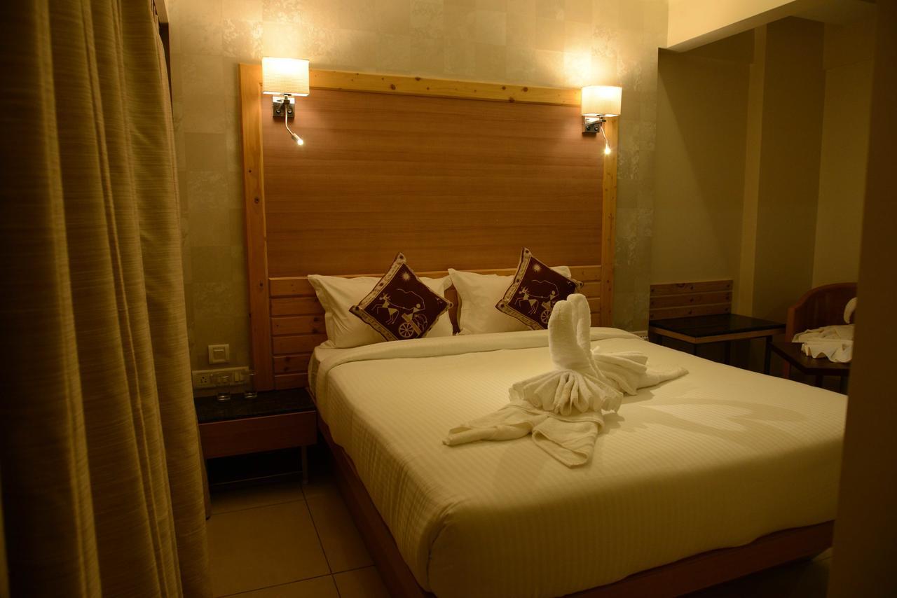 The Myriad Hotel Bhayandar Exterior foto