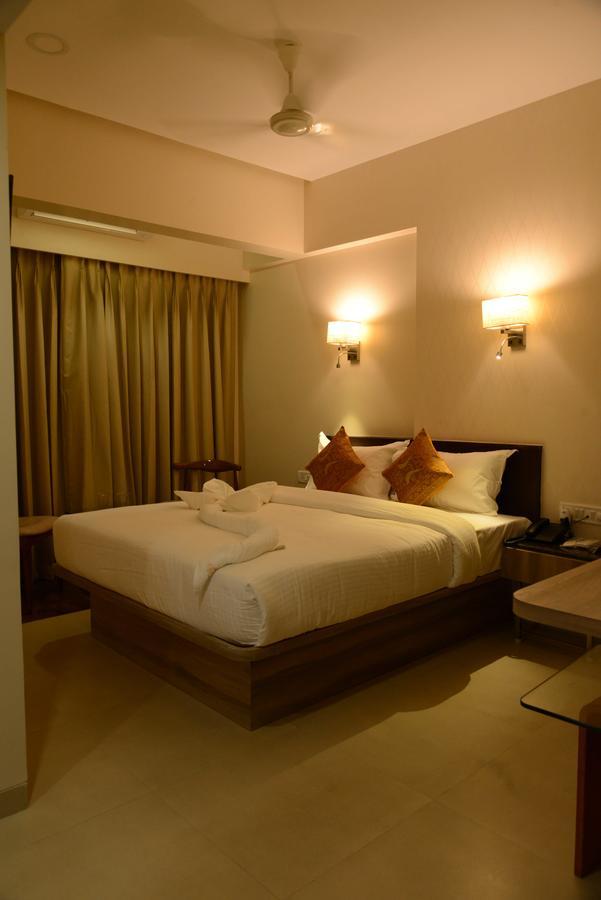 The Myriad Hotel Bhayandar Exterior foto